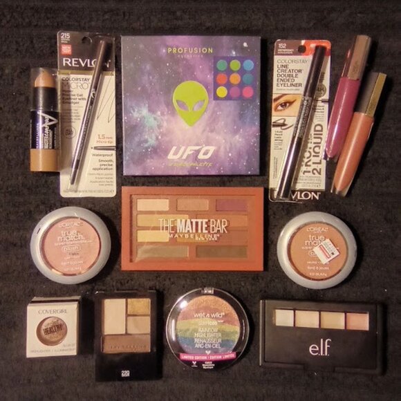 Assorted Cosmetics Bundle - Picture 1 of 14